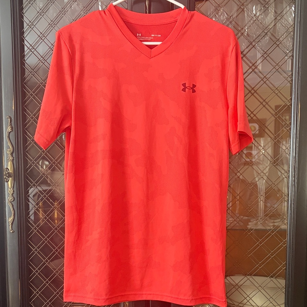 Under Armour Men's V-Neck Tee